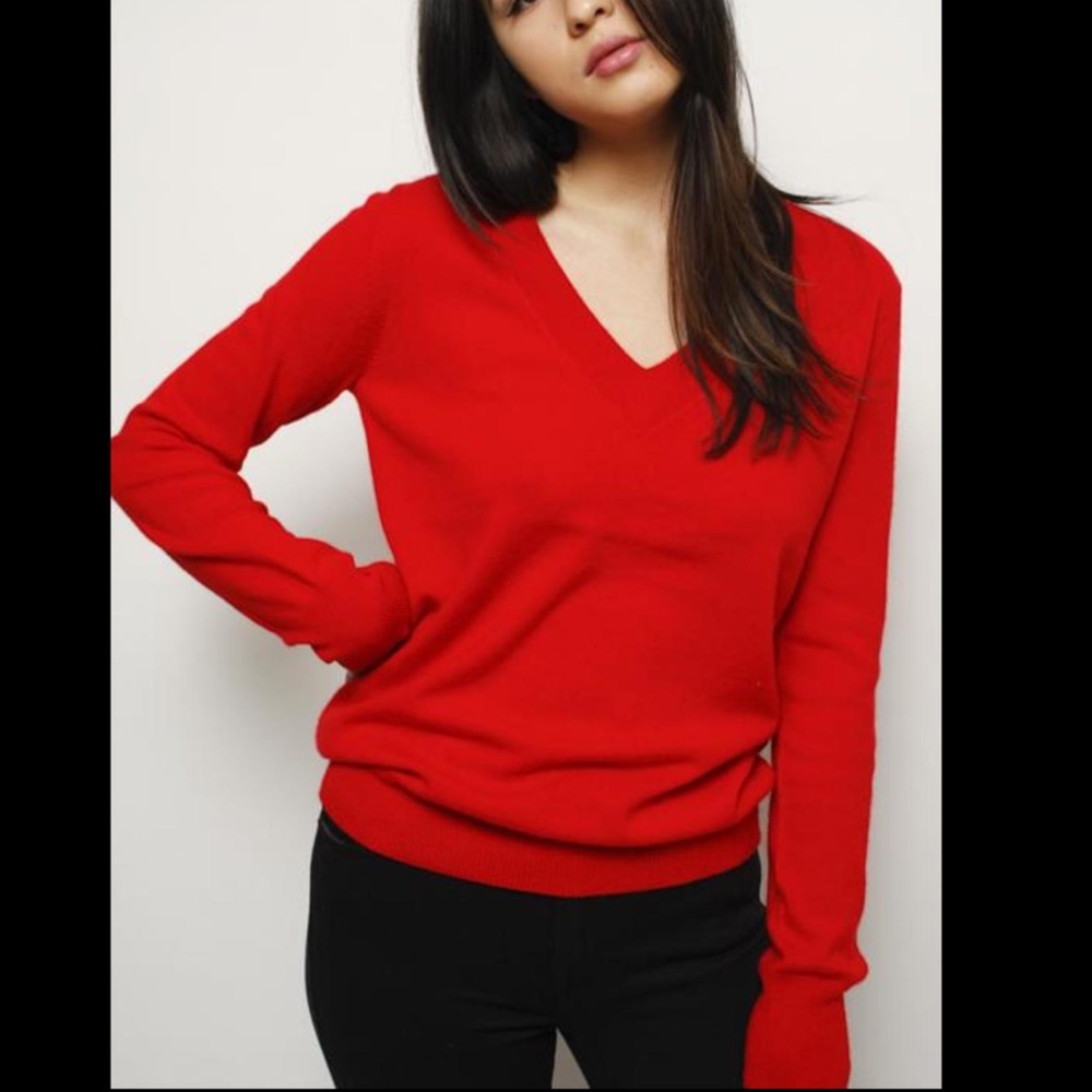 Doffer Boys || Red 100% Cashmere V-neck Sweater